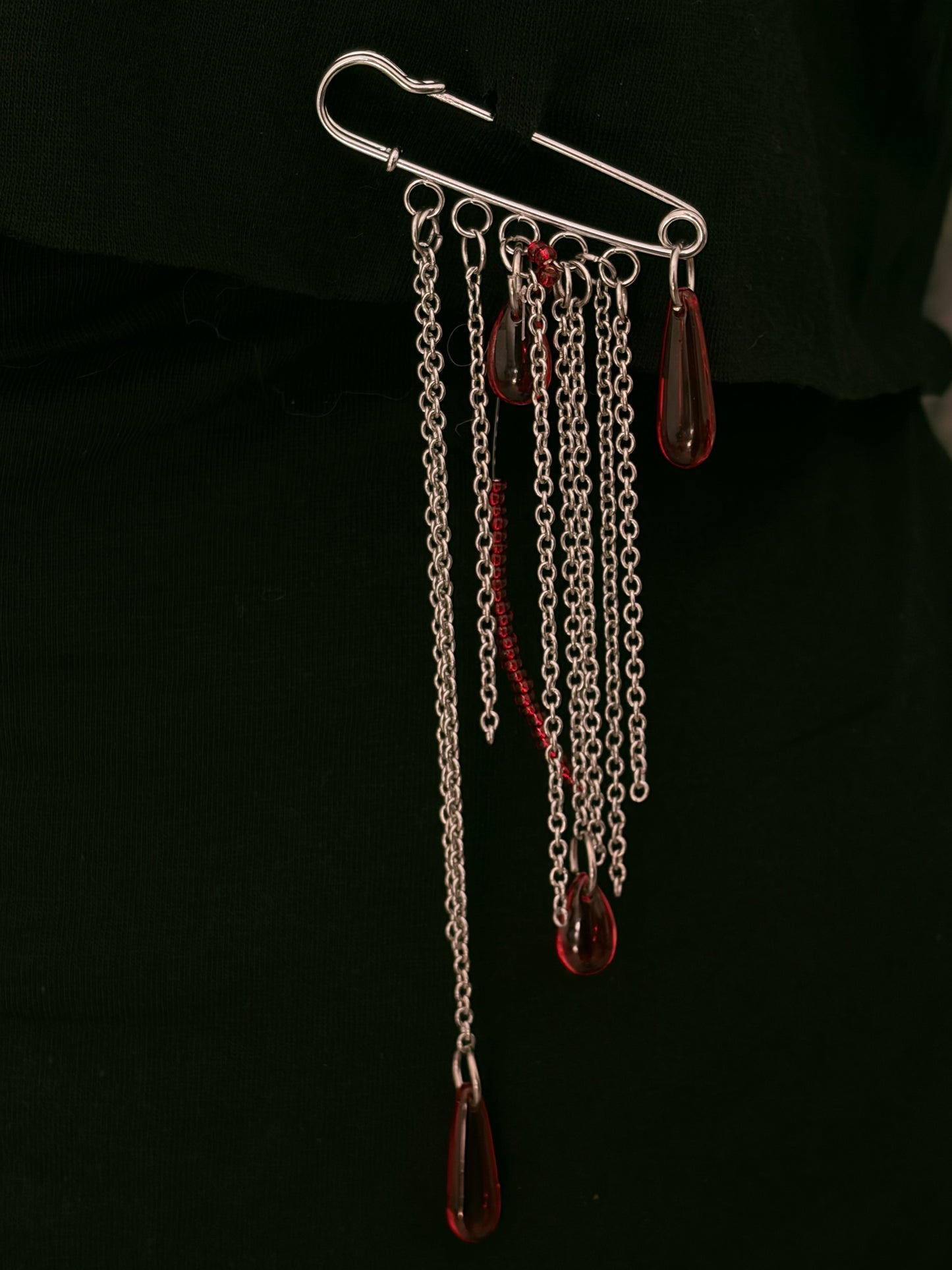 BROCHE BLOOD