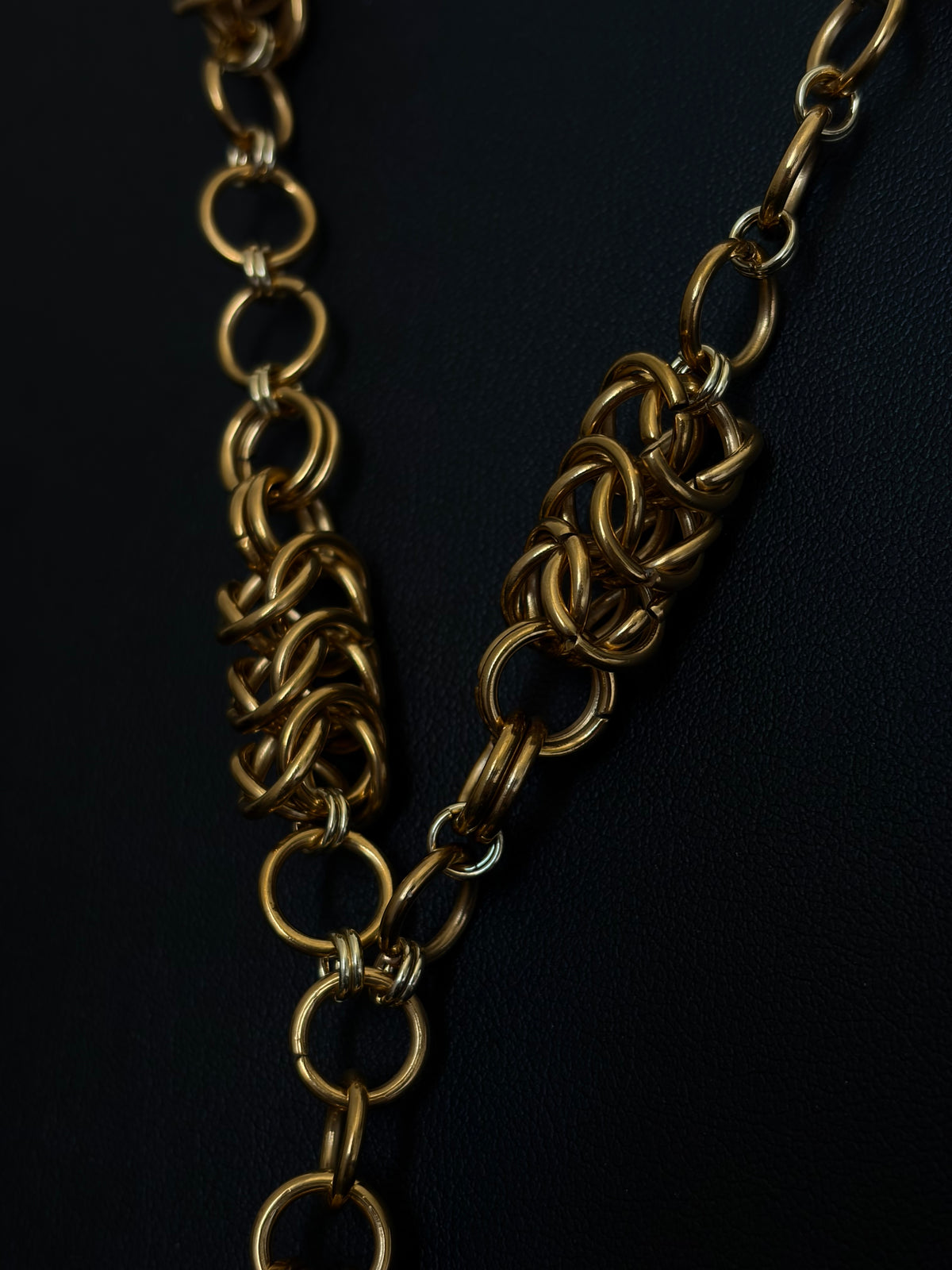 COLLIER ANTOINETTE
