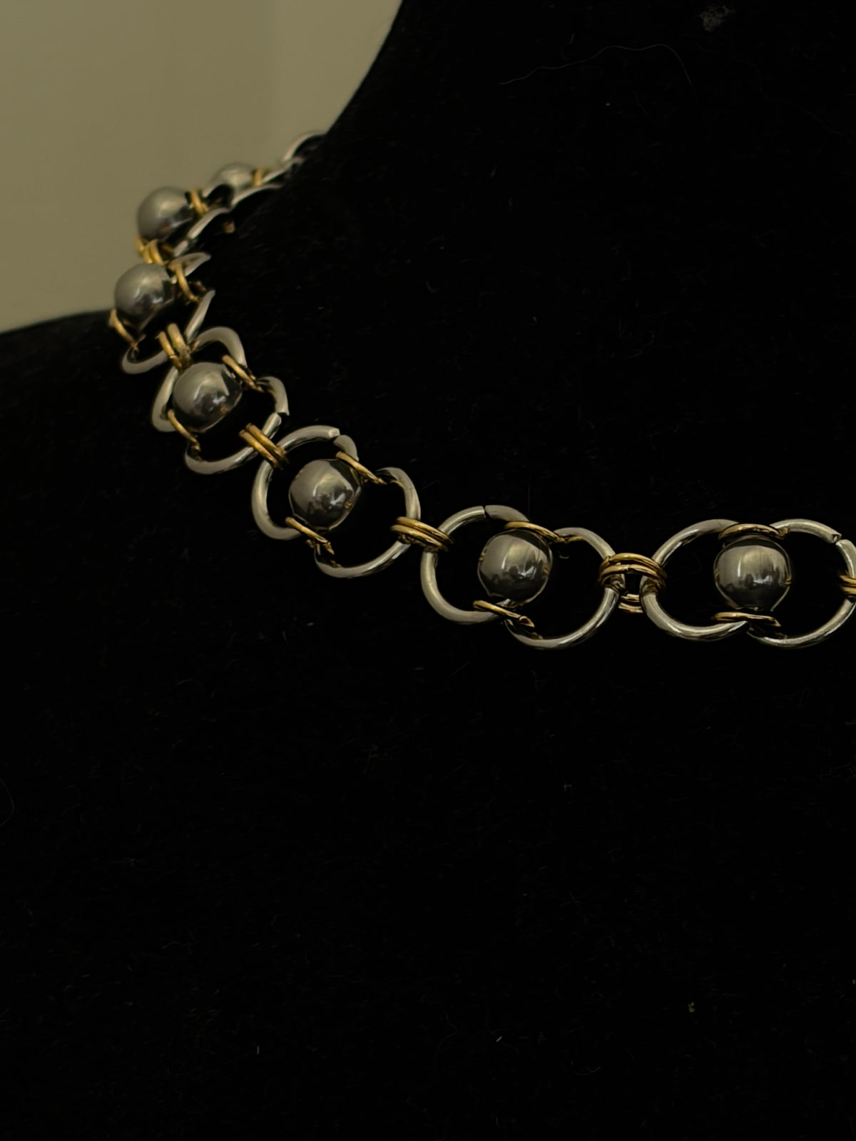 COLLIER TIFA